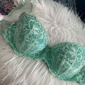 VS Lacy Date Bra